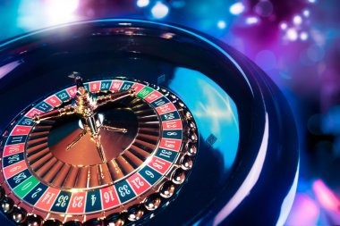 jet77 American Roulette betting slip and live wheel during spin